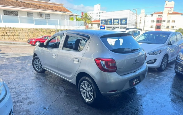 imagem-https://www.socarrao.com.br/sc-vehicle-images-prod/2092576/1782769652598-gb-47dcd0b.jpeg