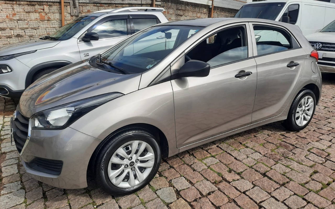 Hyundai HB20 Comfort Plus 1.0 TB Flex 12V Mec. na cor Prata em Curitiba / PR - 2092600