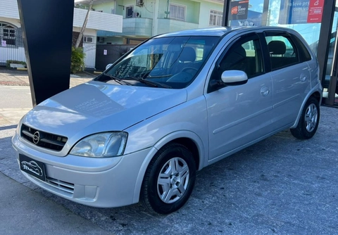 Chevrolet Corsa 2003 Prata — foto 1 de 3