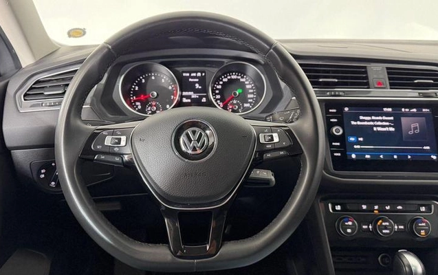 imagem-https://www.socarrao.com.br/sc-vehicle-images-prod/2093680/1788467005427-8182000_6_B_2f3fc36d00.jpeg