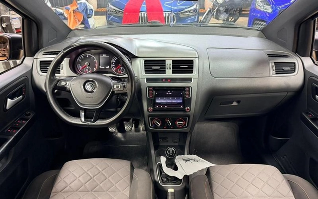 imagem-https://www.socarrao.com.br/sc-vehicle-images-prod/2093815/1786035786636-8176968_11_B_181ece288b.jpeg