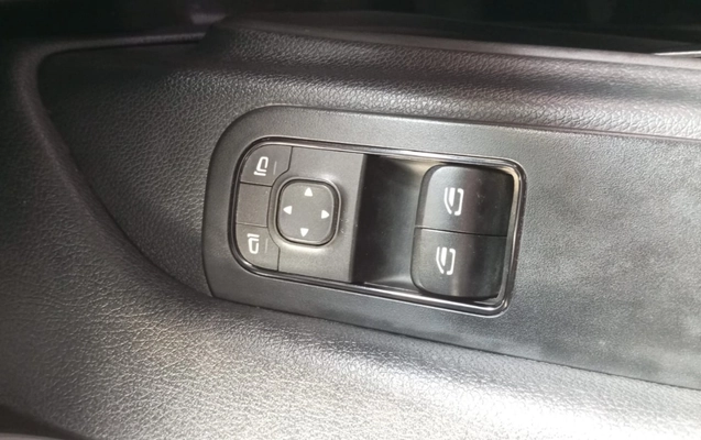 imagem-https://www.socarrao.com.br/sc-vehicle-images-prod/2094201/1781289378340-MDI2MTBjOTgtM2IyZS00NmI1LWI3YTMtMzI4MTllMjQ3YTc1LmpwZw.jpg