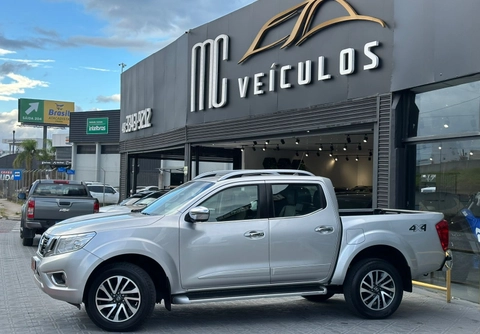 Nissan Frontier 2021 Prata — foto 1 de 3