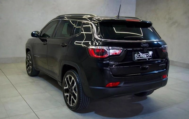 imagem-https://www.socarrao.com.br/sc-vehicle-images-prod/2096199/1791207718252-8183023_0_B_6985ee08e7.jpeg