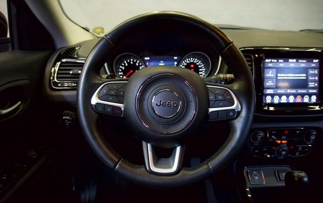 imagem-https://www.socarrao.com.br/sc-vehicle-images-prod/2096199/1791207718259-8183023_0_B_baf5fb8ee8.jpeg