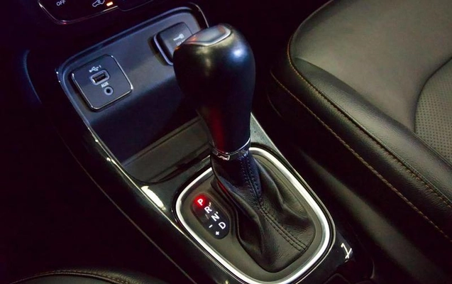 imagem-https://www.socarrao.com.br/sc-vehicle-images-prod/2096199/1791207718262-8183023_10_B_f2261fa6a6.jpeg