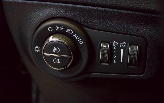 imagem-https://www.socarrao.com.br/sc-vehicle-images-prod/2096199/1791207718267-8183023_10_B_8f751b0cd7.jpeg