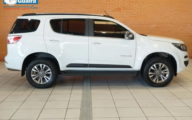imagem-https://www.socarrao.com.br/sc-vehicle-images-prod/2096660/1789567885454-8179285_20_B_2f4bd42488.jpeg