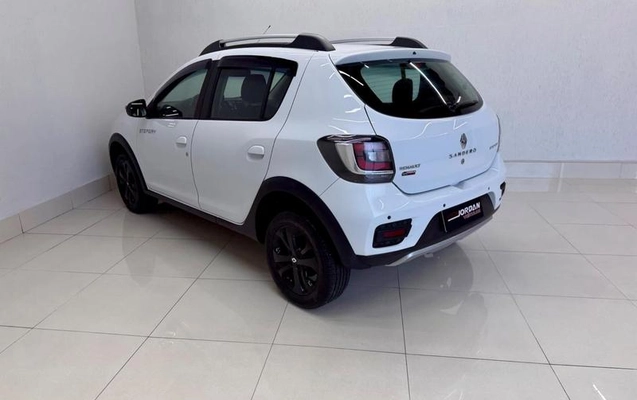 imagem-https://www.socarrao.com.br/sc-vehicle-images-prod/2096925/1792669373976-8183236_8_B_e7ee59ed25.jpeg
