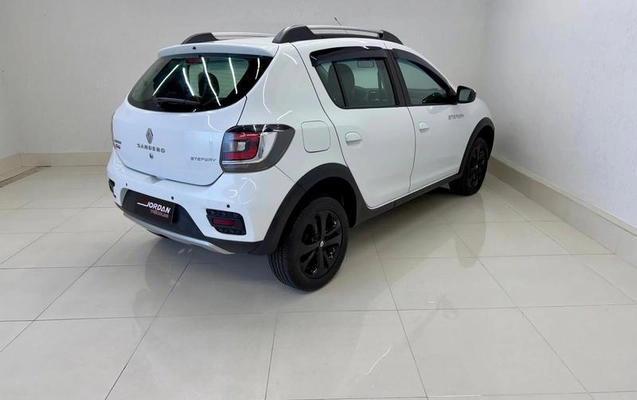 imagem-https://www.socarrao.com.br/sc-vehicle-images-prod/2096925/1792669373978-8183236_9_B_41d065dd03.jpeg