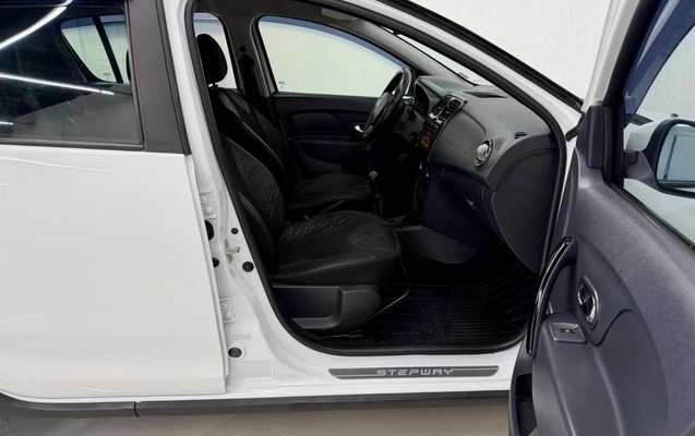 imagem-https://www.socarrao.com.br/sc-vehicle-images-prod/2096925/1792669373995-8183236_18_B_5688238457.jpeg