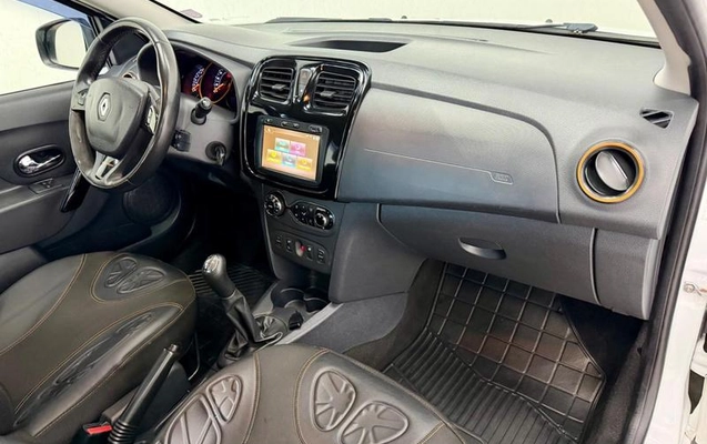 imagem-https://www.socarrao.com.br/sc-vehicle-images-prod/2096925/1792669373999-8183236_20_B_2b2d235207.jpeg
