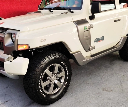 Troller T-4 2019 Branco — foto 1 de 3