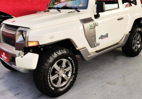 Troller T-4 2019 Branco — foto 1 de 3
