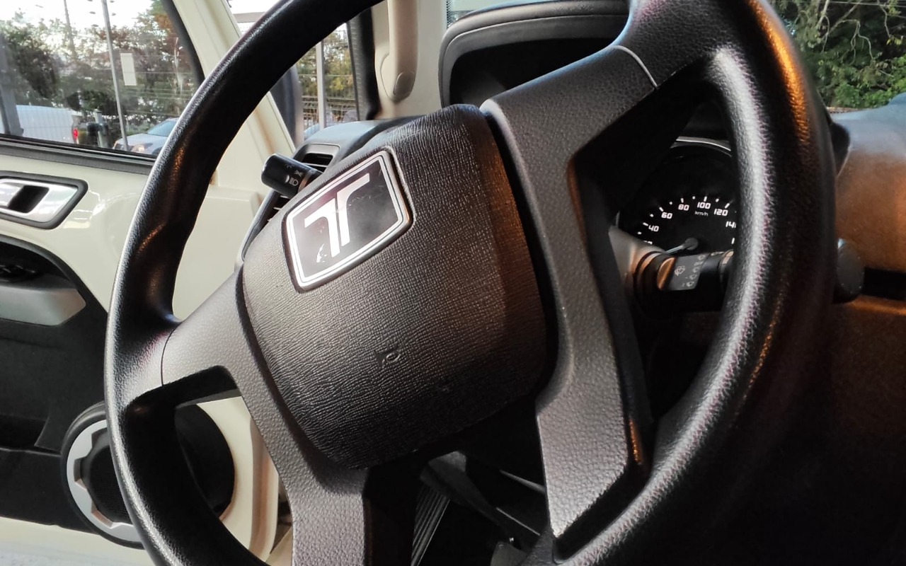 imagem-https://www.socarrao.com.br/sc-vehicle-images-prod/2097710/1781300457339-V2hhdHNBcHAgSW1hZ2UgMjAyNi0wNi0xMiBhdCAxOC4yMS4wMSAoMSkuanBlZw.jpeg