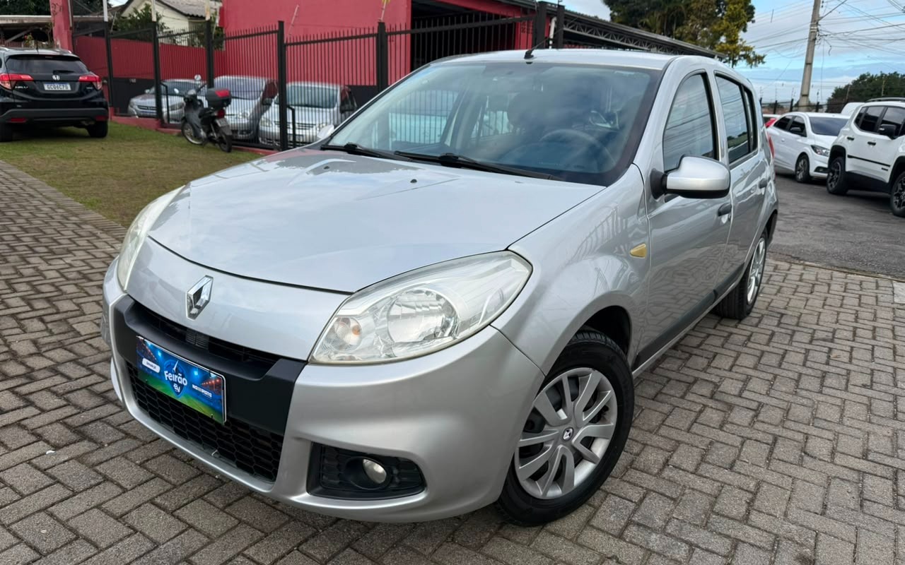 Renault Sandero 2013 Preto — foto 1 de 3
