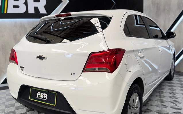 imagem-https://www.socarrao.com.br/sc-vehicle-images-prod/2109103/1781349565250-10100463-351f-4be3-9059-cff0bff4dd75.jpg