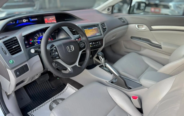 imagem-https://www.socarrao.com.br/sc-vehicle-images-prod/2109114/1781350454214-ab9ee08e-e43c-46b6-95e9-bd49cab563e3.jpg