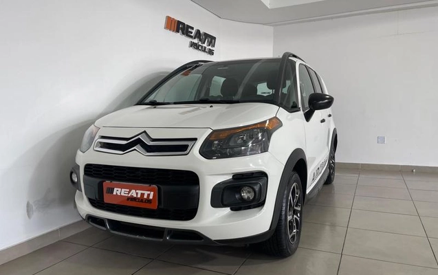 imagem-https://www.socarrao.com.br/sc-vehicle-images-prod/2109127/1788465923653-8183157_7_B_25277c6e51.jpeg