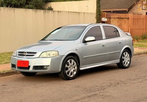 Chevrolet Astra 2011 Prata — foto 1 de 3