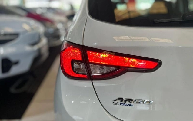 imagem-https://www.socarrao.com.br/sc-vehicle-images-prod/2109337/1789486150158-8182127_8_B_e42602ba24.jpeg
