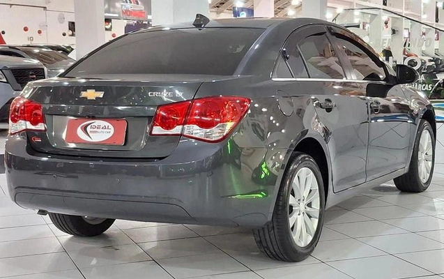 imagem-https://www.socarrao.com.br/sc-vehicle-images-prod/2109739/1789653244541-8184156_18_B_40d823755c.jpeg