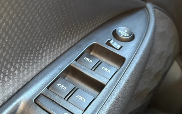imagem-https://www.socarrao.com.br/sc-vehicle-images-prod/2110188/1781364826004-V2hhdHNBcHAgSW1hZ2UgMjAyNi0wNi0xMyBhdCAxMi4xNC41MiAoMSkuanBlZw.jpeg
