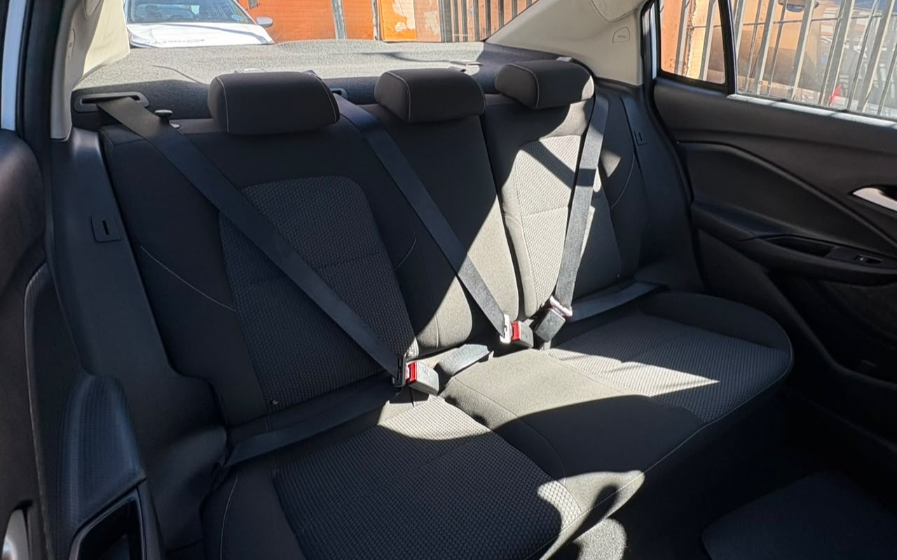 imagem-https://www.socarrao.com.br/sc-vehicle-images-prod/2110188/1781364826268-V2hhdHNBcHAgSW1hZ2UgMjAyNi0wNi0xMyBhdCAxMi4xNC41MyAoMSkuanBlZw.jpeg