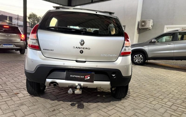 imagem-https://www.socarrao.com.br/sc-vehicle-images-prod/2110267/1791314265950-8145668_17_B_6542487050.jpeg