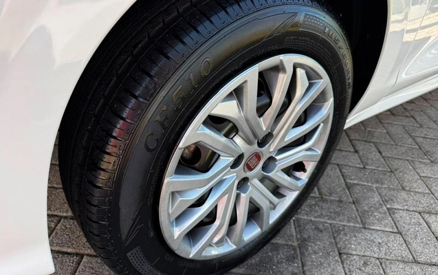 imagem-https://www.socarrao.com.br/sc-vehicle-images-prod/2110360/1789066519790-8174164_16_B_53964b3dd6.jpeg