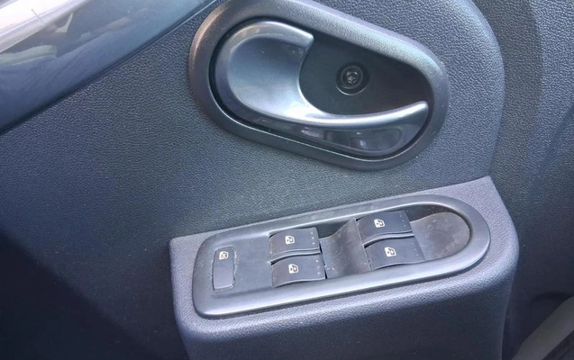 imagem-https://www.socarrao.com.br/sc-vehicle-images-prod/2110441/1788983288057-8164402_14_B_c0ad84fa03.jpeg