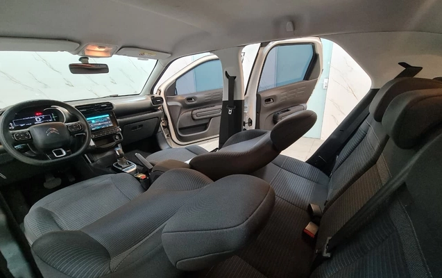 imagem-https://www.socarrao.com.br/sc-vehicle-images-prod/2110456/1781369856369-V2hhdHNBcHAgSW1hZ2UgMjAyNi0wNi0xMiBhdCAxOC4wNy4xNS5qcGVn.jpeg