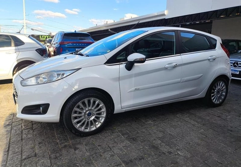 Ford Fiesta 2016 Branco — foto 1 de 3