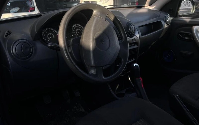 imagem-https://www.socarrao.com.br/sc-vehicle-images-prod/2110962/1788730186026-8184959_7_B_79ead8735e.jpeg