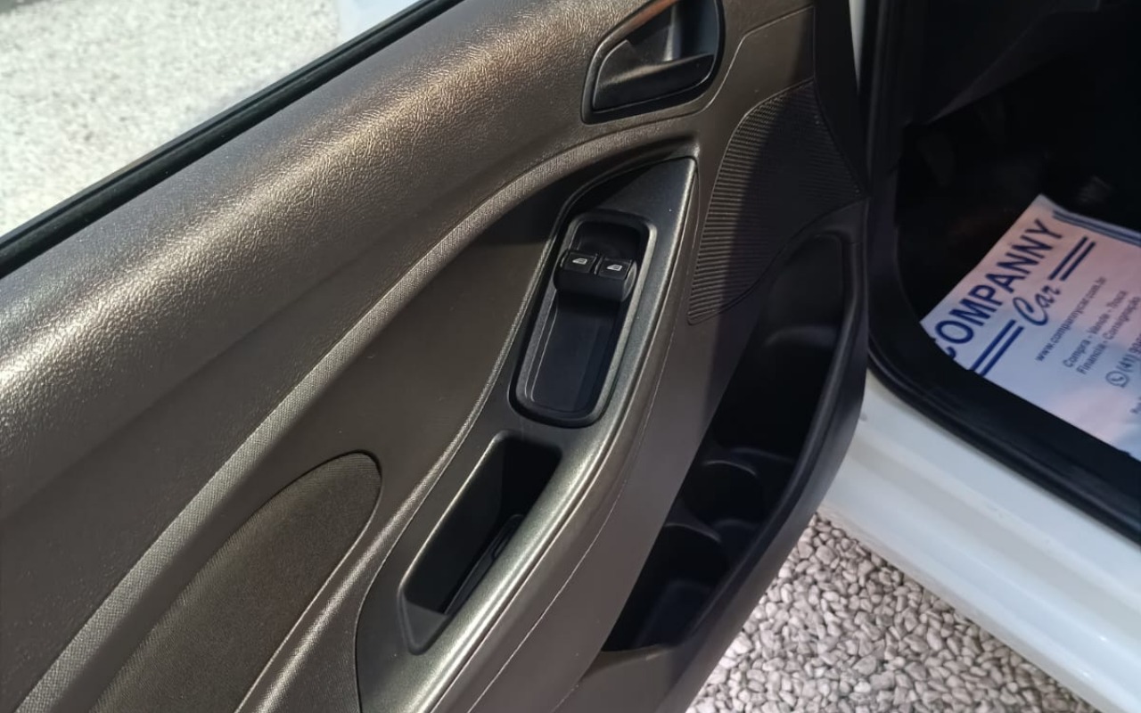 imagem-https://www.socarrao.com.br/sc-vehicle-images-prod/2110999/1782330961555-V2hhdHNBcHAgSW1hZ2UgMjAyNi0wNi0yMyBhdCAxNS4yMS40NS5qcGVn.jpeg