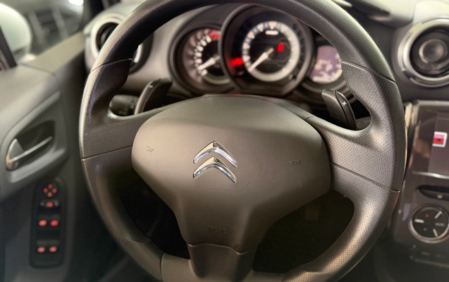 imagem-https://www.socarrao.com.br/sc-vehicle-images-prod/2111137/1789650670083-990460df-e248-4911-be76-c5c5f8de7291.jpg