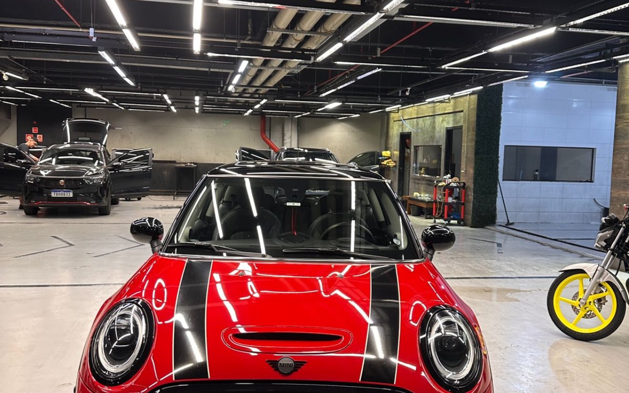 MINI COOPER 2022 Vermelho — foto 1 de 3