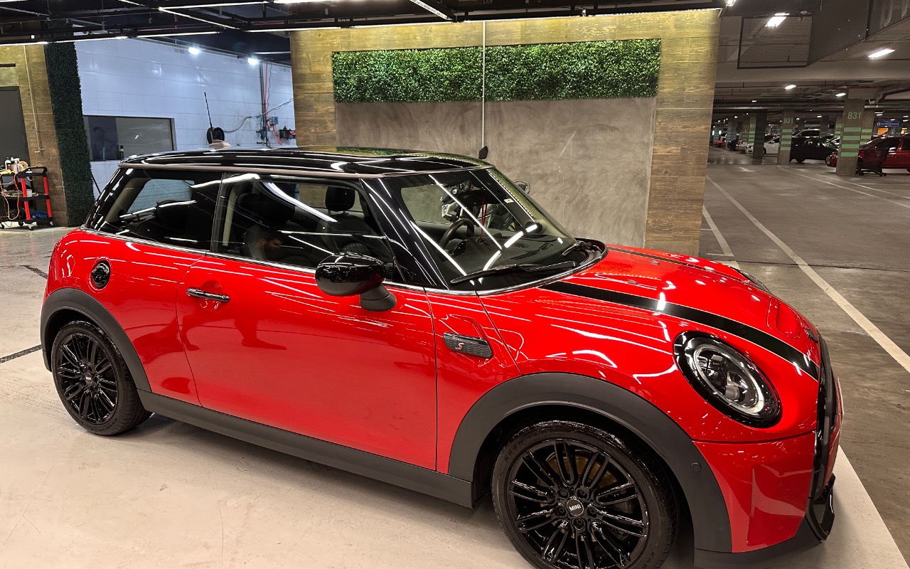 imagem-https://www.socarrao.com.br/sc-vehicle-images-prod/2111480/1781385527749-SU1HXzMxNzEuanBlZw.jpeg