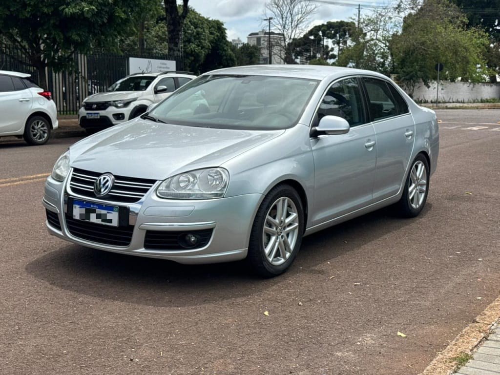 Volkswagen Jetta 2.5 20V 150/170cv Tiptronic na cor Cinza em Cascavel / PR - 21128