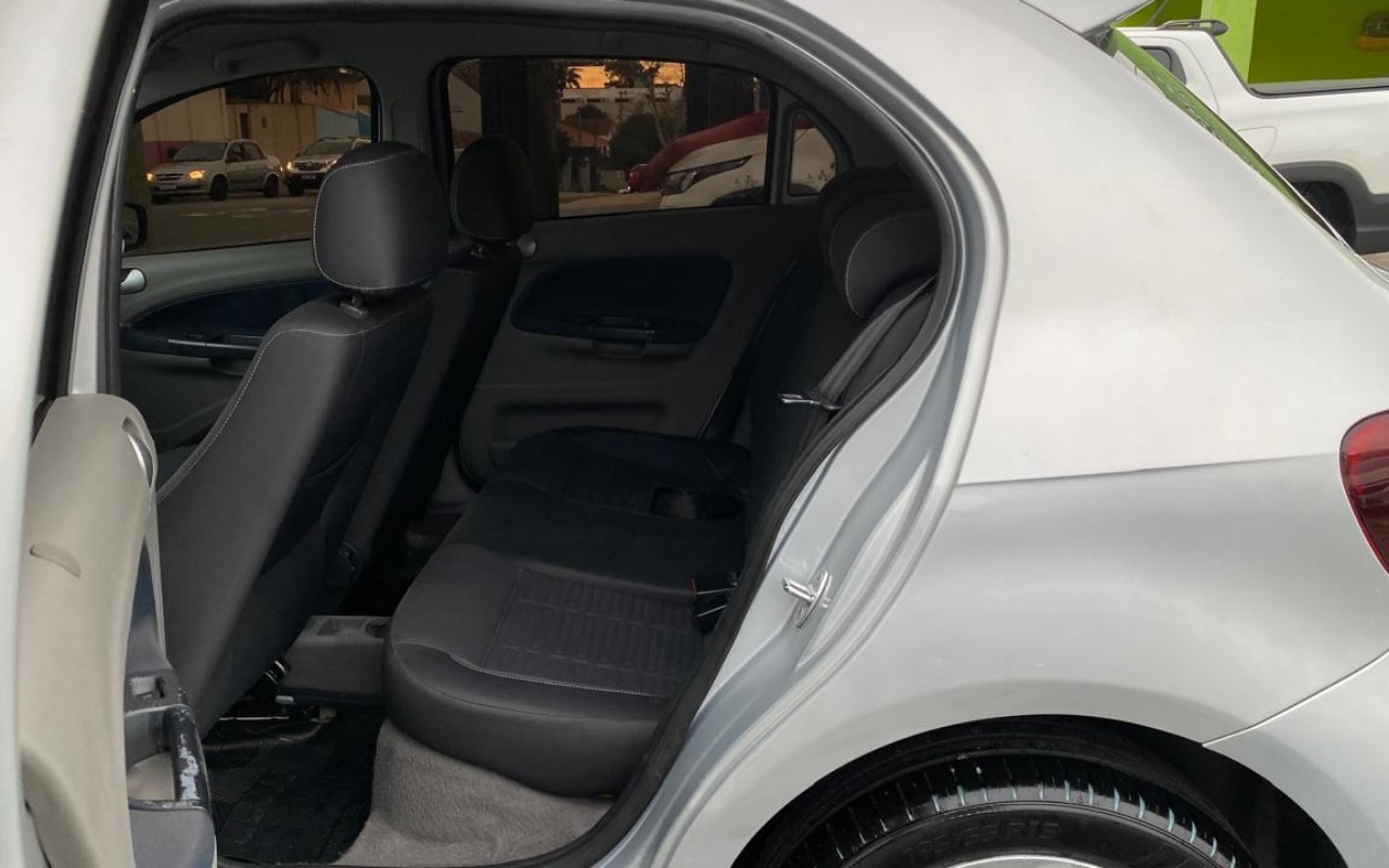 imagem-https://www.socarrao.com.br/sc-vehicle-images-prod/2119138/1783016869132-MTUuanBlZw.jpeg