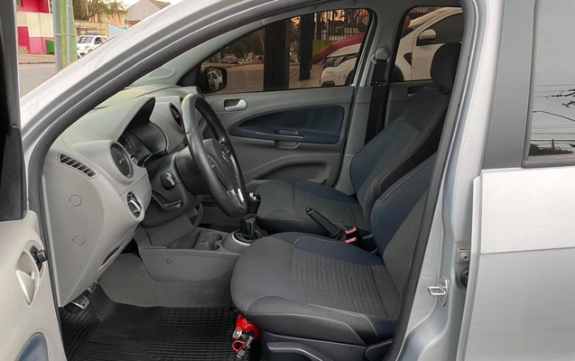 imagem-https://www.socarrao.com.br/sc-vehicle-images-prod/2119139/1783016647350-MTQuanBlZw.jpeg