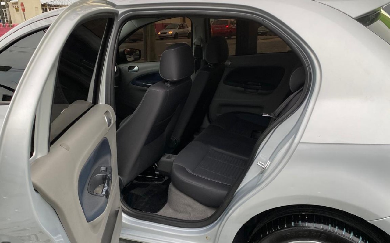 imagem-https://www.socarrao.com.br/sc-vehicle-images-prod/2119139/1783016647530-MTYuanBlZw.jpeg