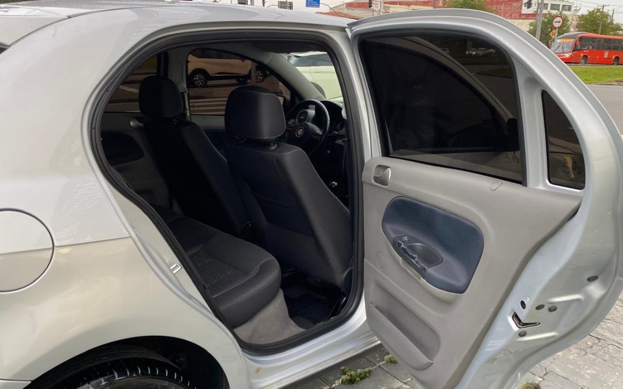 imagem-https://www.socarrao.com.br/sc-vehicle-images-prod/2119139/1783016647631-MTguanBlZw.jpeg
