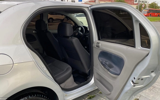 imagem-https://www.socarrao.com.br/sc-vehicle-images-prod/2119139/1783016647631-MTguanBlZw.jpeg