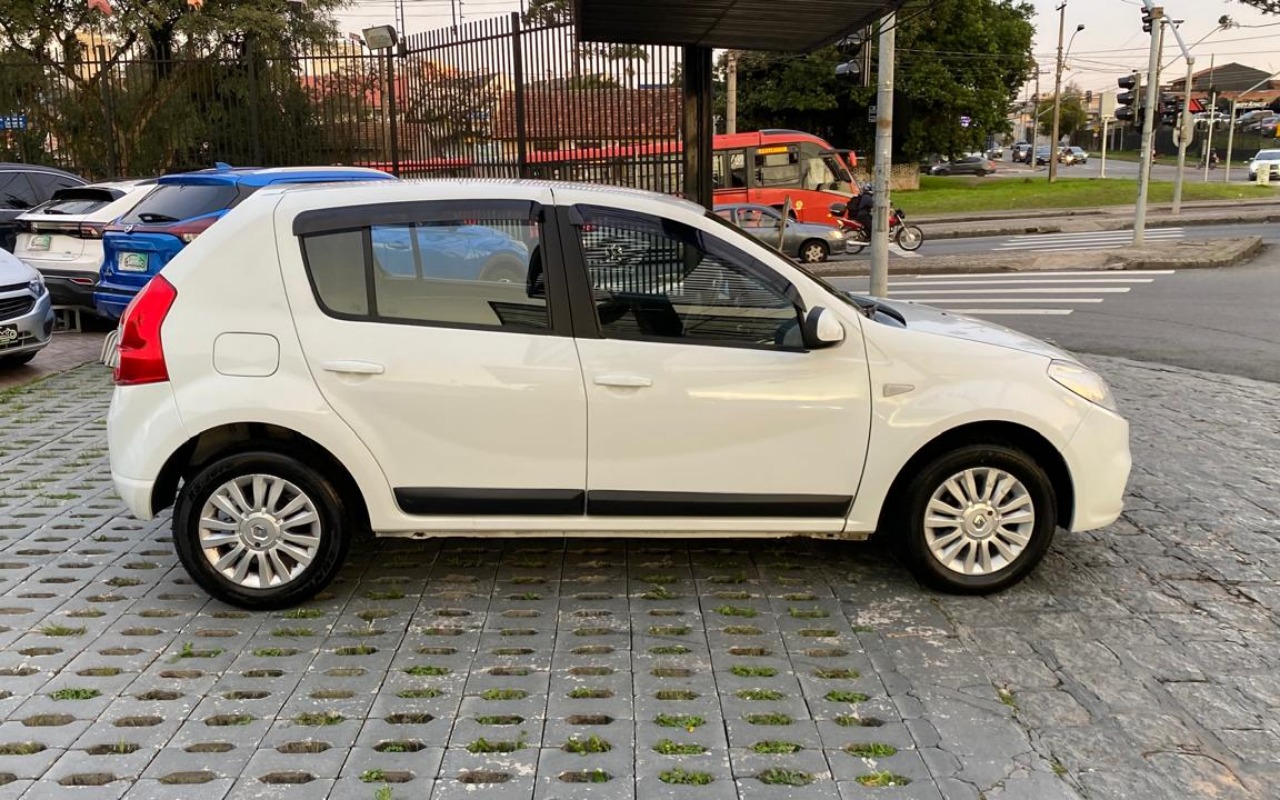 imagem-https://www.socarrao.com.br/sc-vehicle-images-prod/2119148/1783016495452-NS5qcGVn.jpeg