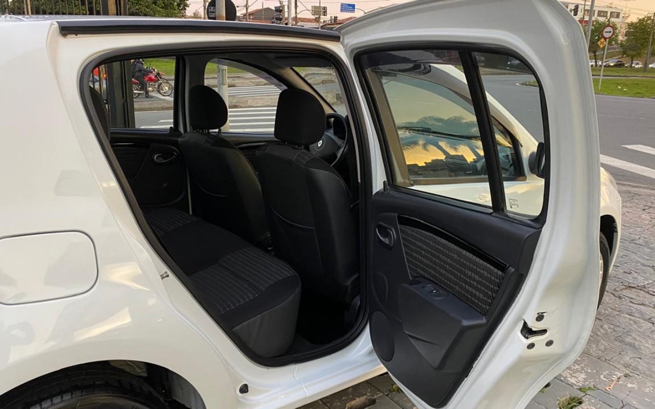 imagem-https://www.socarrao.com.br/sc-vehicle-images-prod/2119148/1783016496891-MTguanBlZw.jpeg