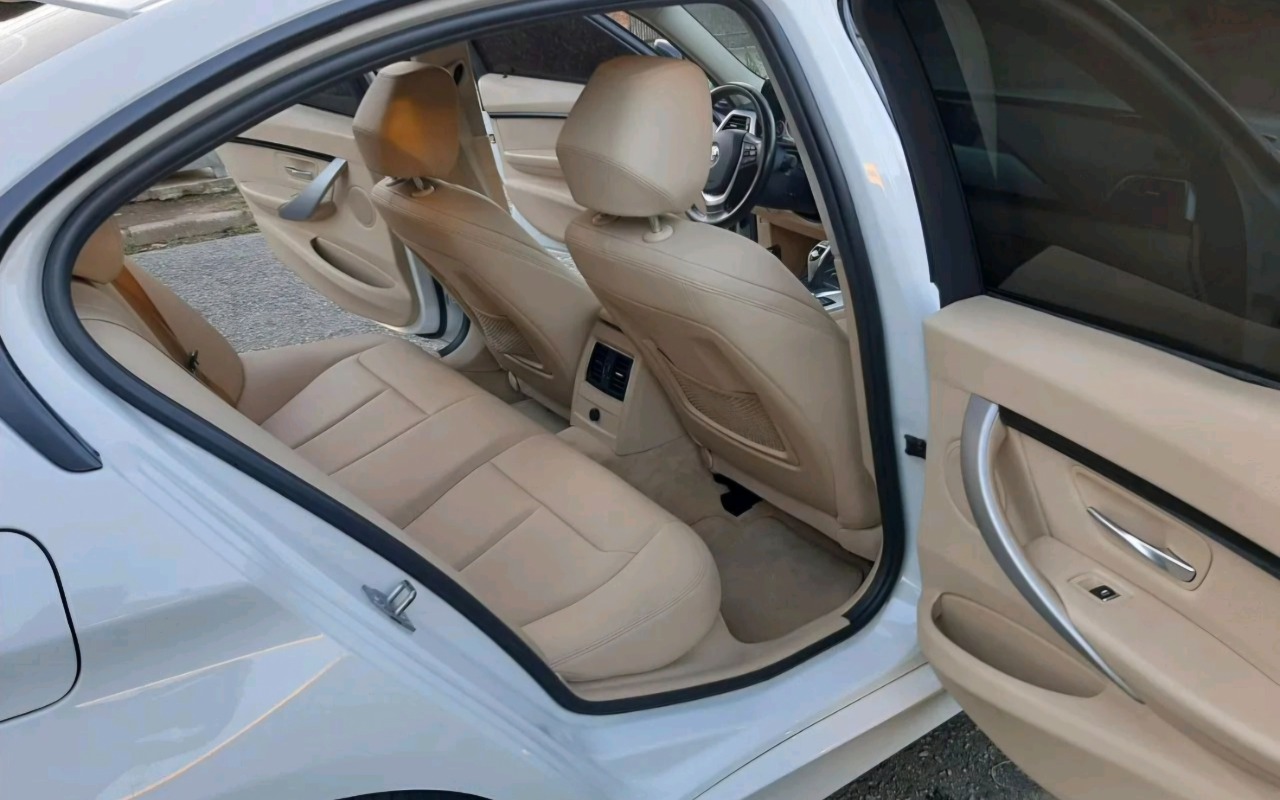 imagem-https://www.socarrao.com.br/sc-vehicle-images-prod/2119259/1781480150884-U2NyZWVuc2hvdF8yMDI2MDYxNF8xOTMwMjJfT0xYLmpwZw.jpg