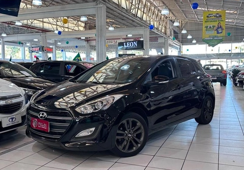 Hyundai i30 1.8 16V Aut. 5p 2016 Preto — foto 1 de 3