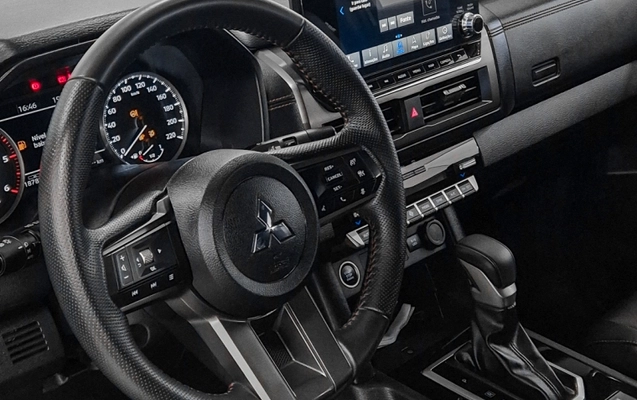 imagem-https://www.socarrao.com.br/sc-vehicle-images-prod/2126612/1788440528427-81mL96jq5fJqnA912l0YrQZT4WFCC41J.jpg