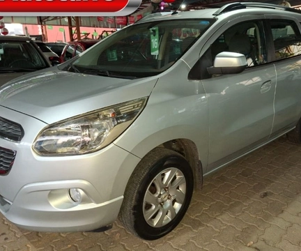 Chevrolet Spin 2016 Prata — foto 1 de 3